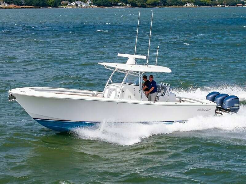 2018 Regulator 34 FS