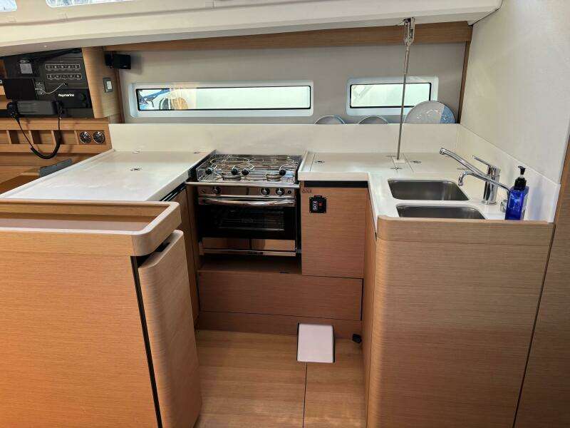 2021 Jeanneau Sun Odyssey 440