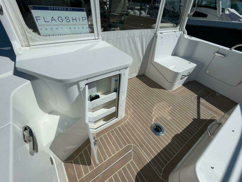 2023 MJM 35 aft deck