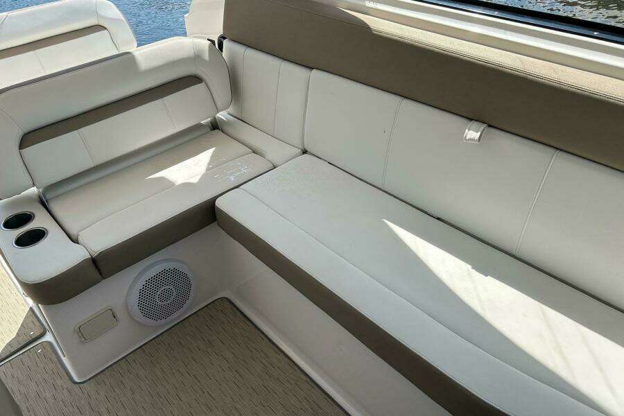 2016 Regal 35 Sport Coupe