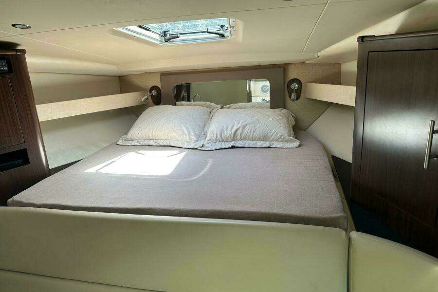 2016 Regal 35 Sport Coupe