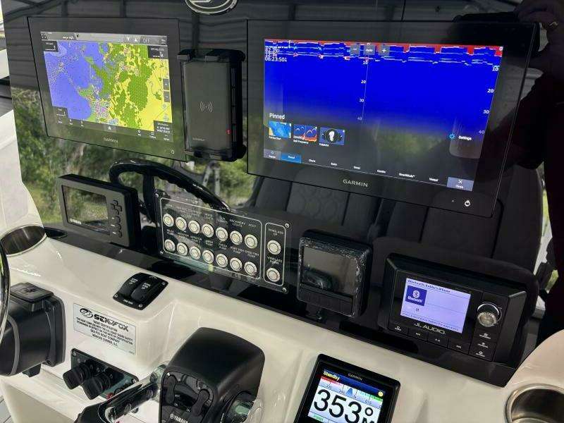 2021 Sea Fox 288 COMMANDER