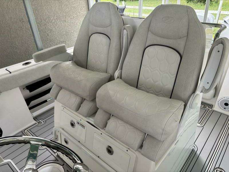 2021 Sea Fox 288 COMMANDER