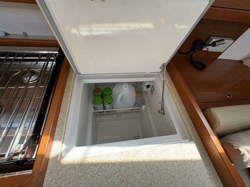 2013 Beneteau Oceanis 45