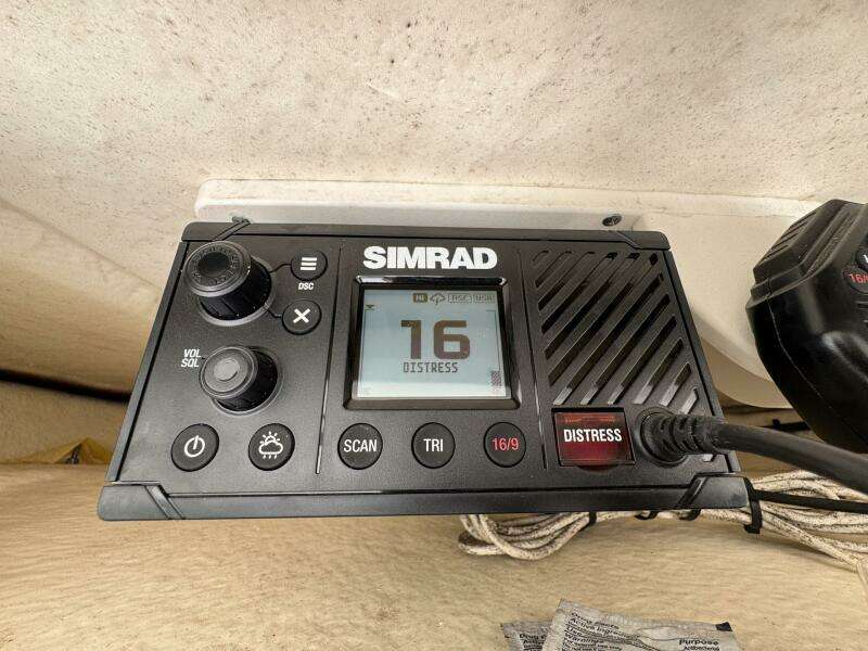 2021 Robalo 246 Cayman