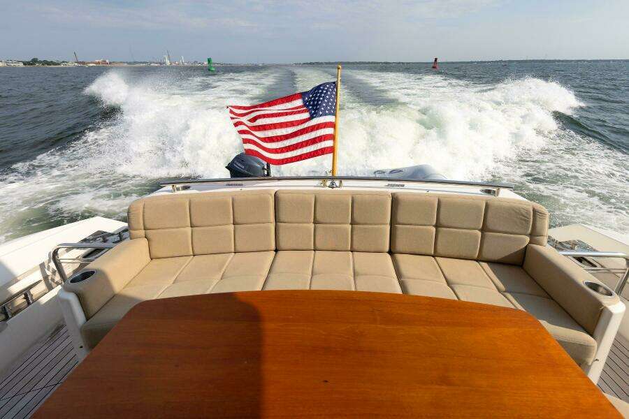 2014 Tiara Yachts 5000 Express