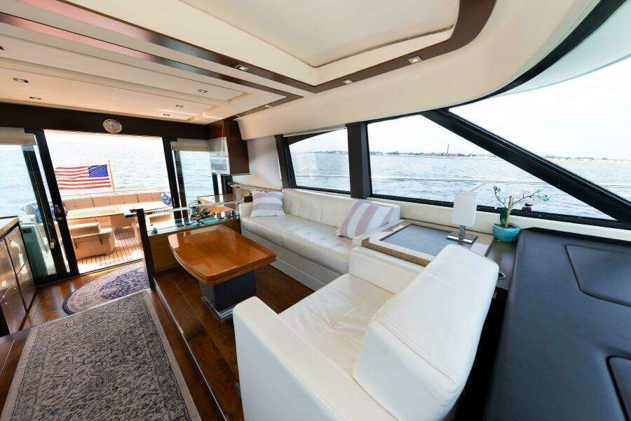 2014 Tiara Yachts 5000 Express