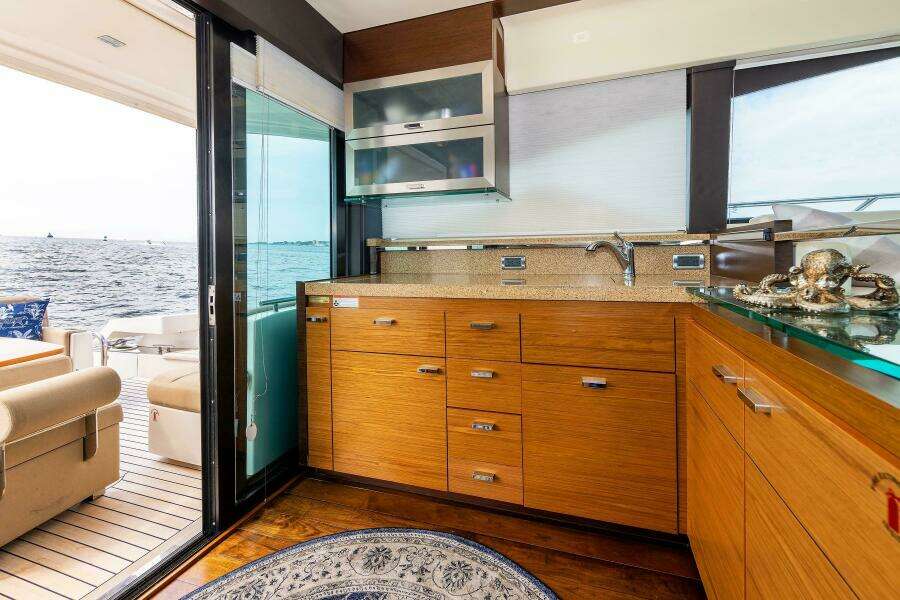 2014 Tiara Yachts 5000 Express