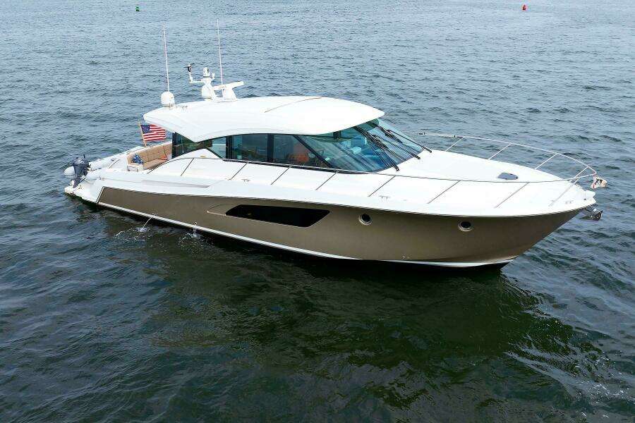 2014 Tiara Yachts 5000 Express