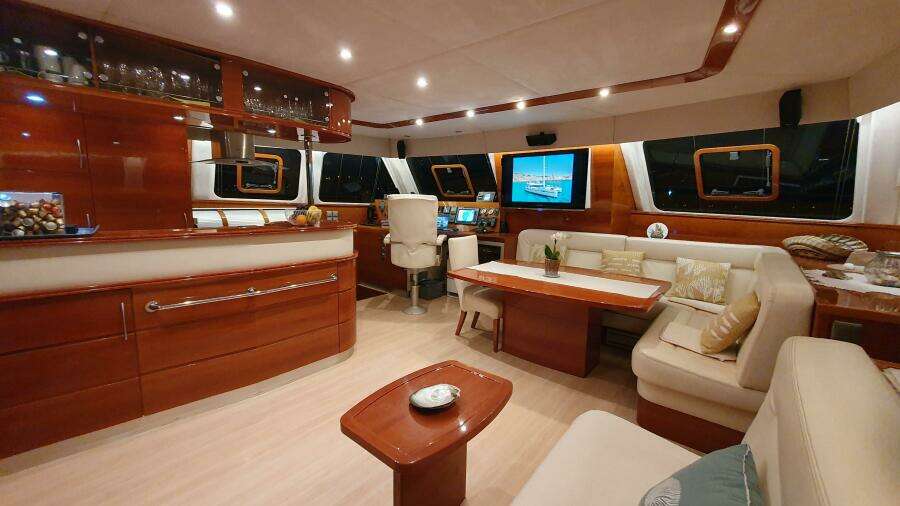 06 Galley Salon 20230928_210238