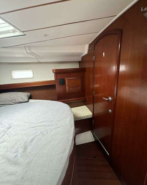 2004 Beneteau 423
