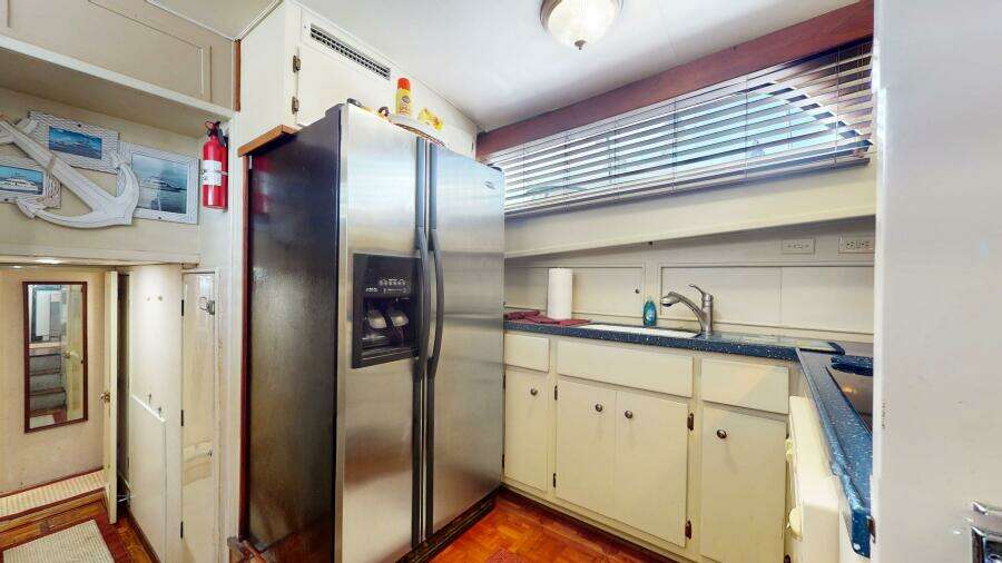 1974 Hatteras Motor Yacht