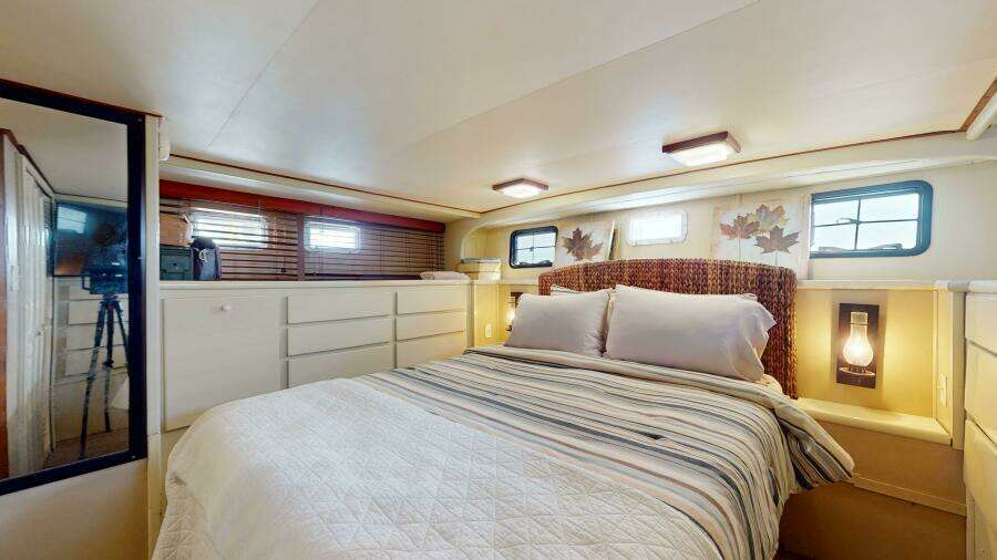 1974 Hatteras Motor Yacht
