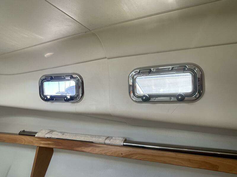 2005 Mainship 30 Pilot II