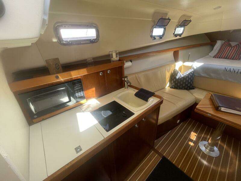 2005 Mainship 30 Pilot II