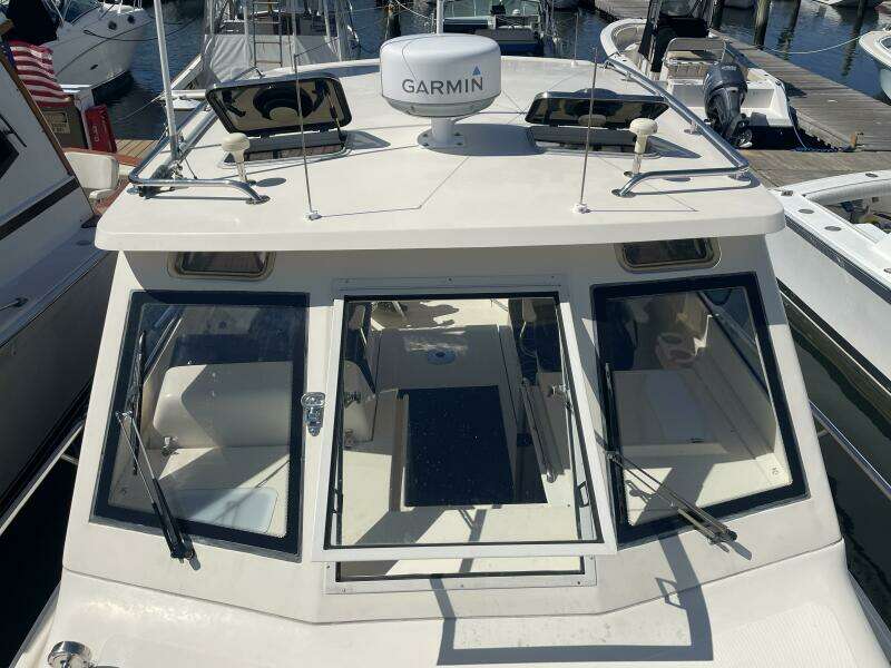 2005 Mainship 30 Pilot II