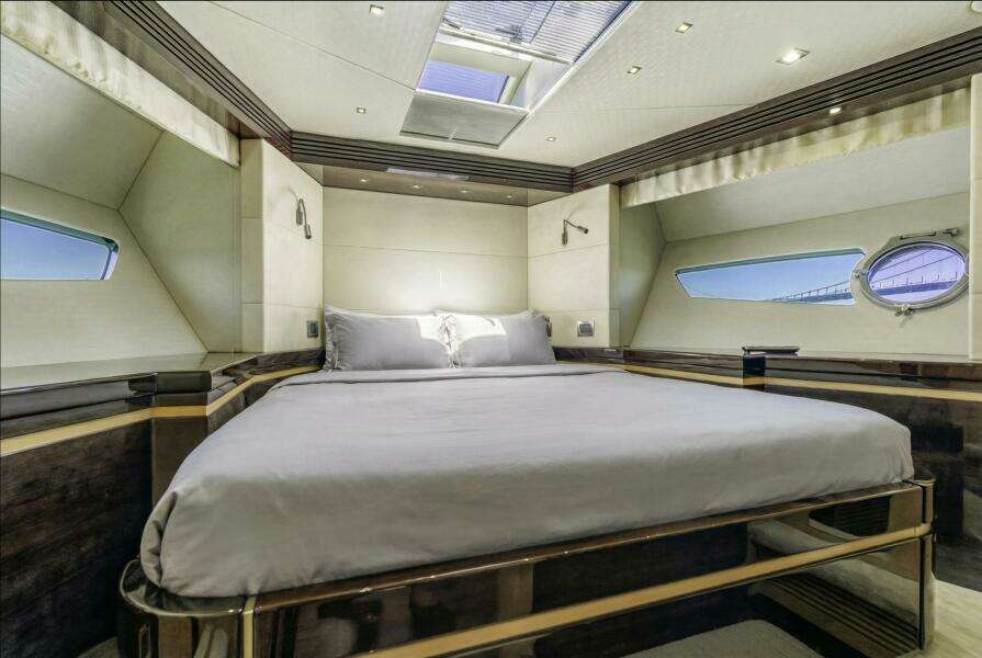 2014 Sunseeker Predator