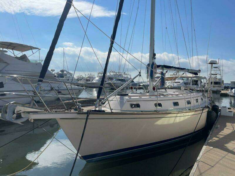 1995 Island Packet 40