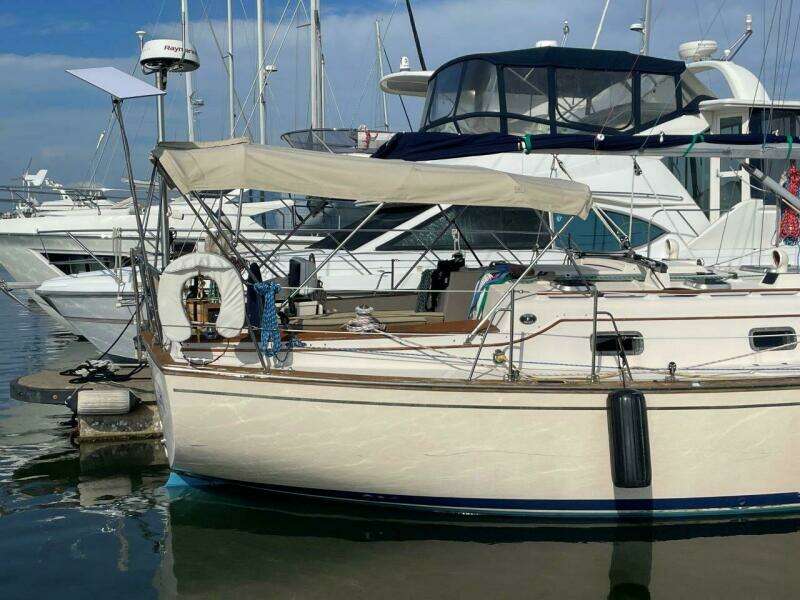 1995 Island Packet 40
