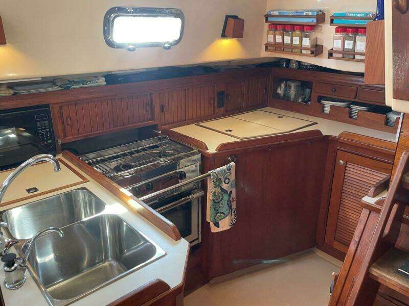 1995 Island Packet 40