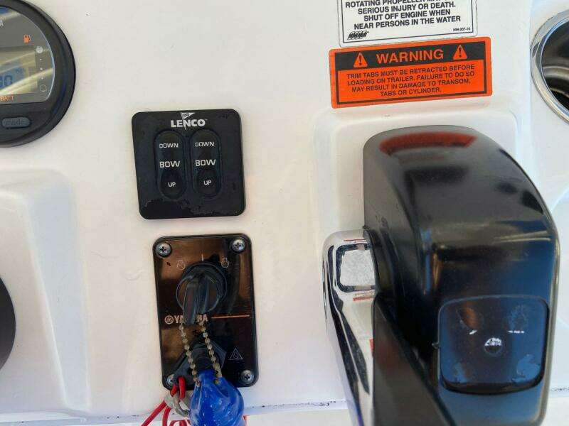 2015 Sea Hunt Ultra 234