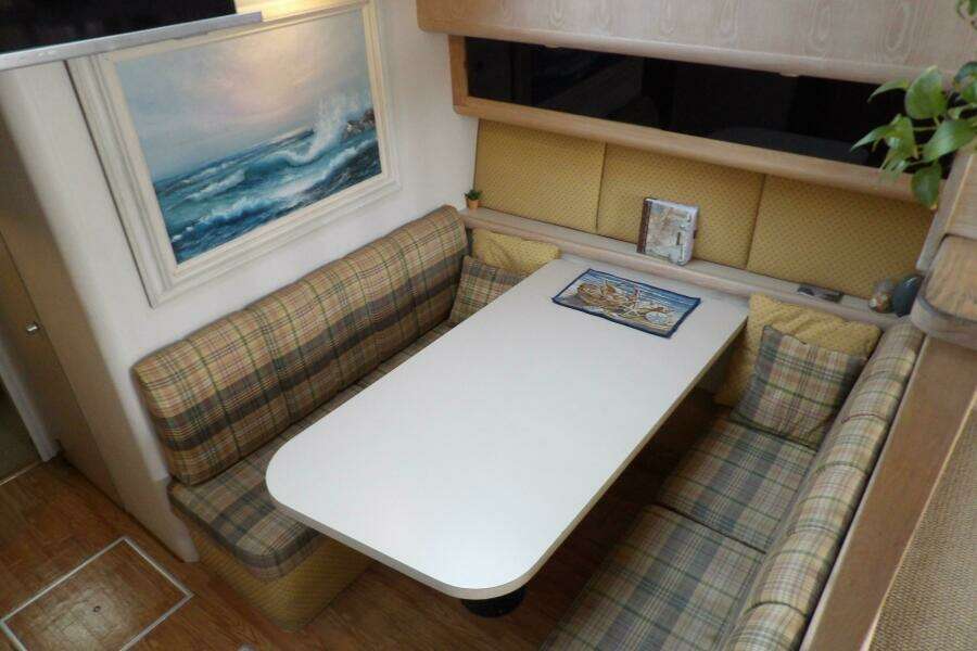 1991 Silverton 41 Convertible