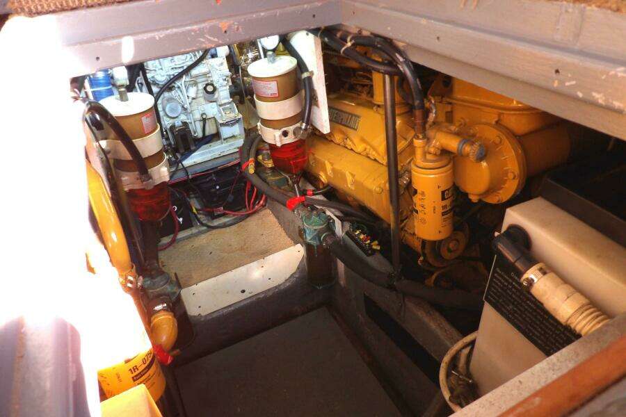 1991 Silverton 41 Convertible