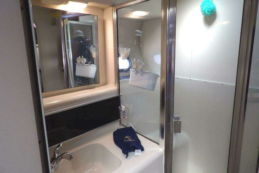 1991 Silverton 41 Convertible