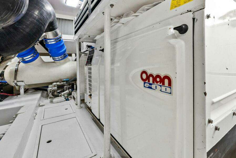 2006 Viking 61 Convertible KNOT ON CALL