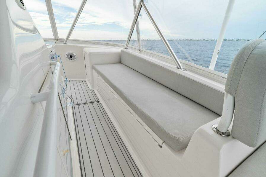 2006 Viking 61 Convertible KNOT ON CALL