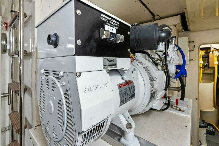 2004 Ferretti Yachts 94 Motor Yacht