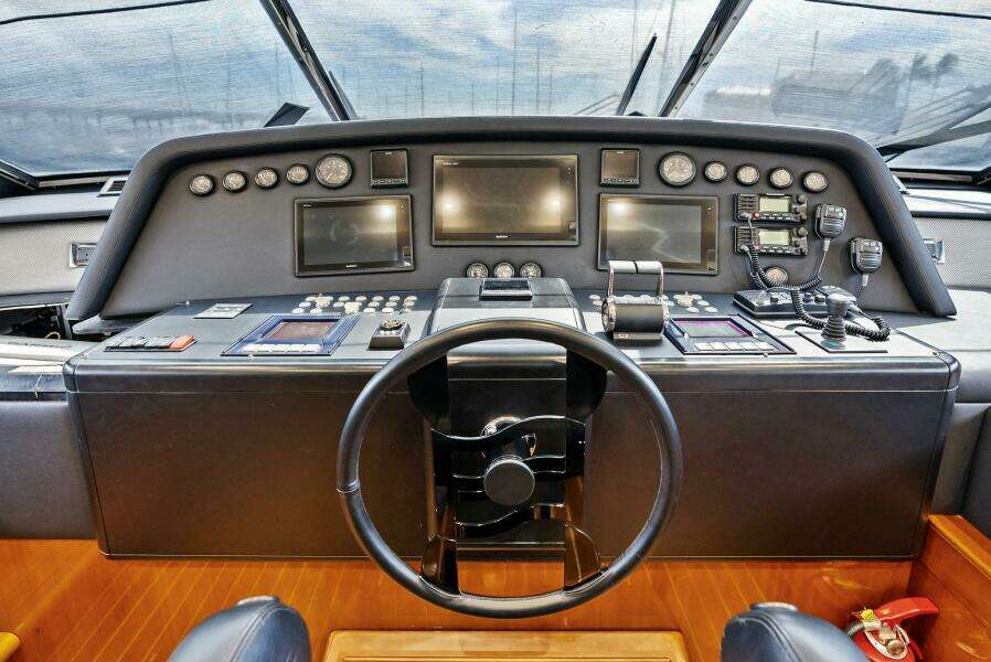 2004 Ferretti 94 Motor Yacht