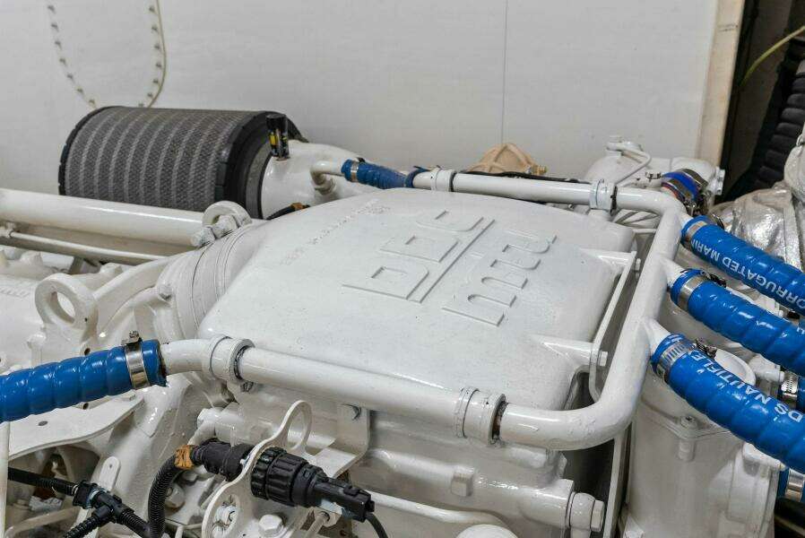 2004 Ferretti 94 Motor Yacht