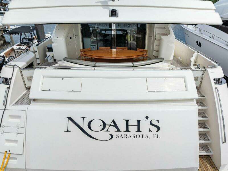 2004 Ferretti 94 Motor Yacht