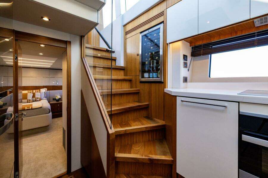 2020 Sunseeker Predator