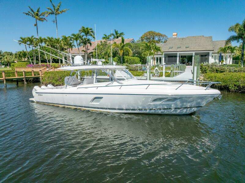 2020 Intrepid 407 Cuddy