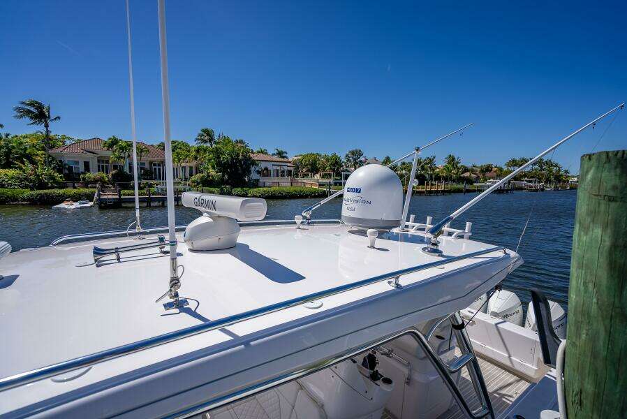 2020 Intrepid 407 Cuddy