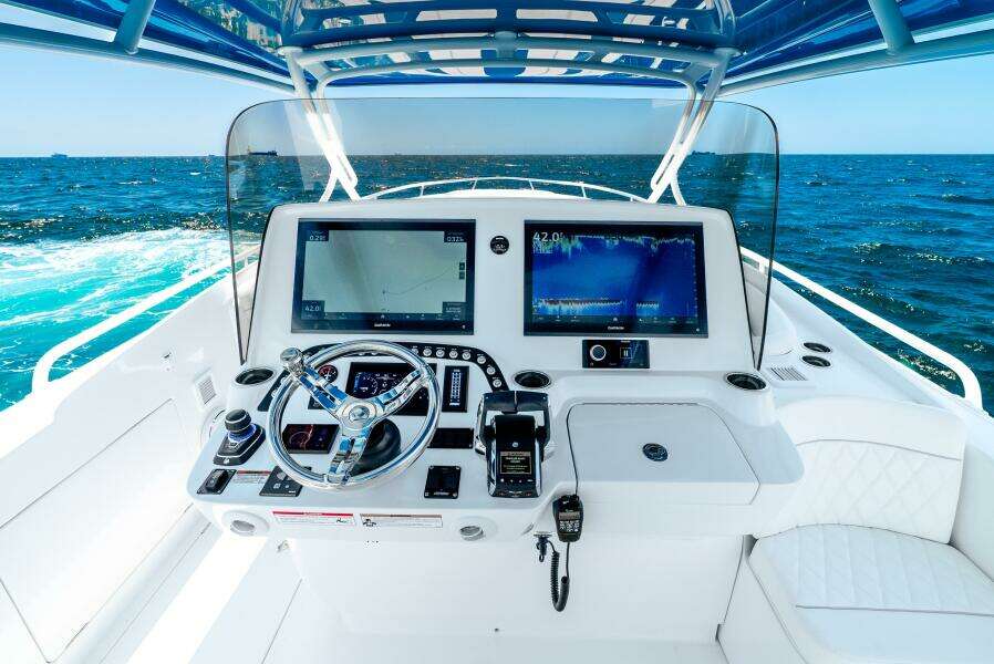 2025 Intrepid 41 Valor