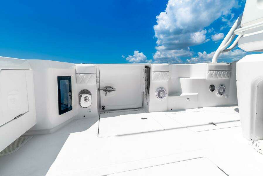 2025 Intrepid 41 Valor