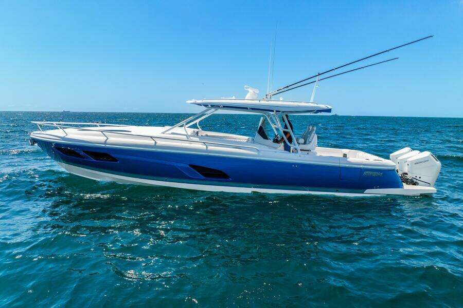 2025 Intrepid 41 Valor