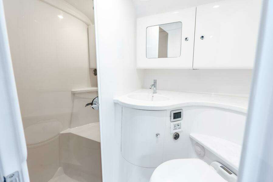 2025 Intrepid 41 Valor