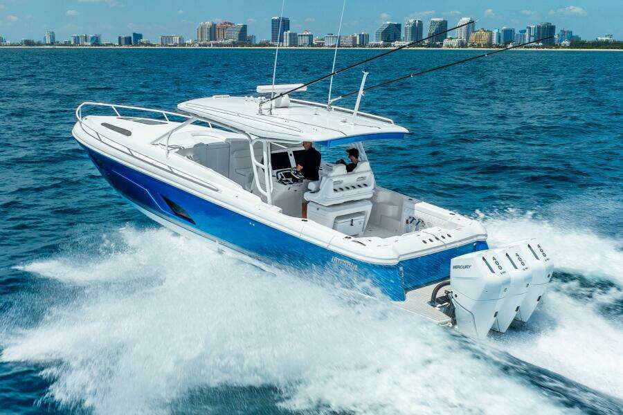 2025 Intrepid 41 Valor