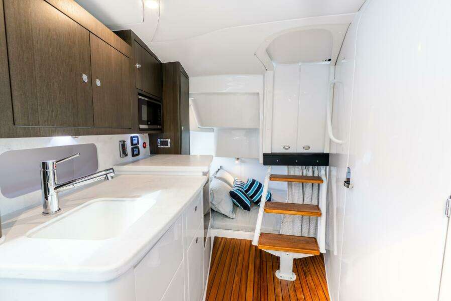 2025 Intrepid 41 Valor