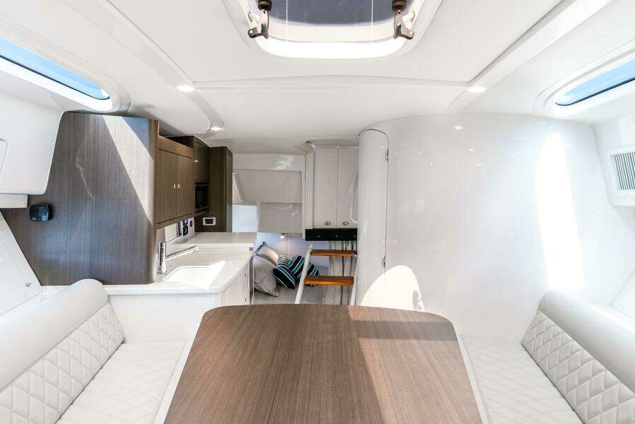 2025 Intrepid 41 Valor