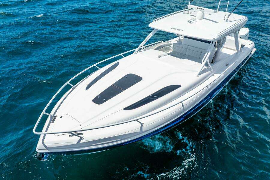 2025 Intrepid 41 Valor