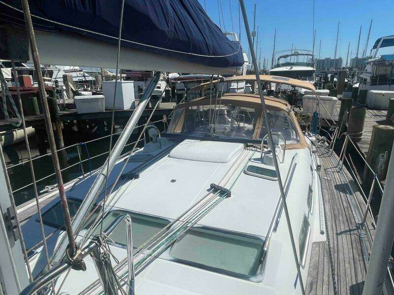 2004 Beneteau Oceanis 473