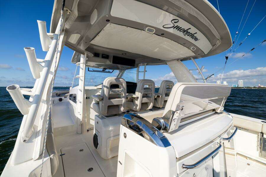 2021 Boston Whaler 420 Outrage