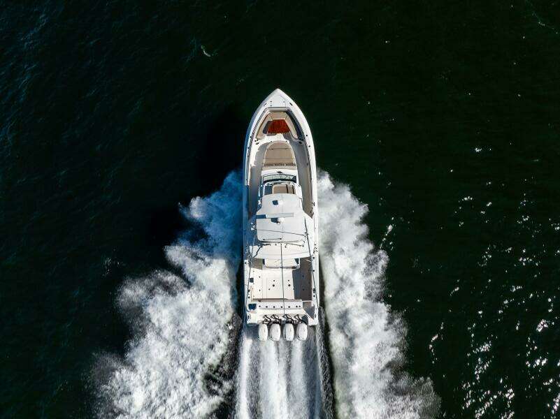 2021 Boston Whaler 420 Outrage