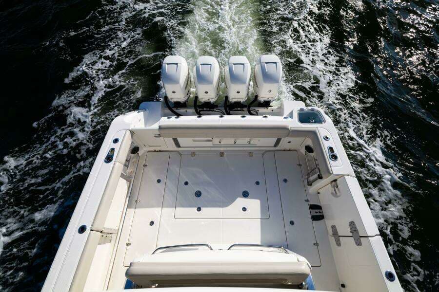 2021 Boston Whaler 420 Outrage