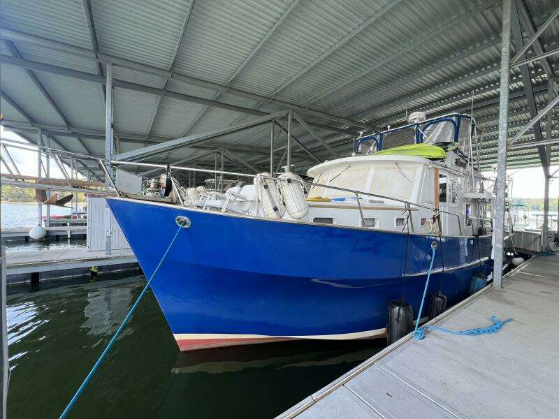 1981 Sea Ranger 45 Raised Pilot House